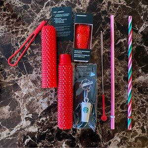 Starbucks keychain,lid stopper,2 reusable straws,1 cleaning brush & red case